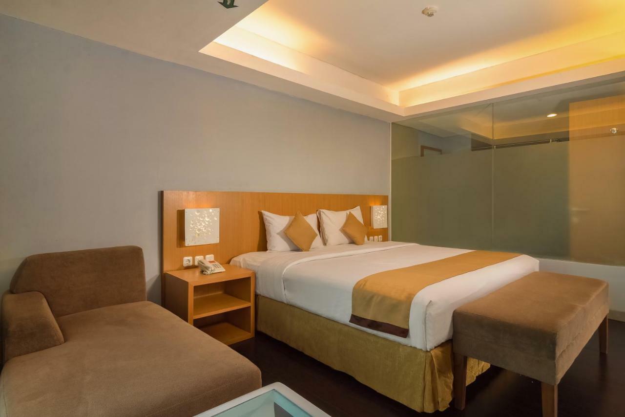 Kyriad Royal Seminyak  Exterior photo